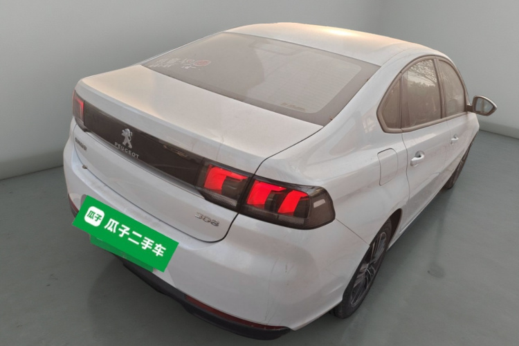 标致308 2016款 1.6L 自动时尚版车身外观7