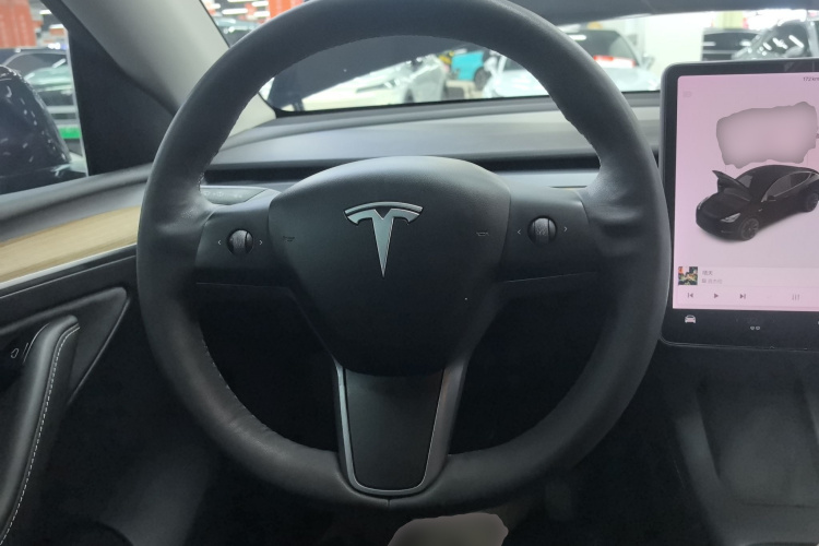 特斯拉 Model Y 2021款 长续航全轮驱动版 3D7中控内饰13