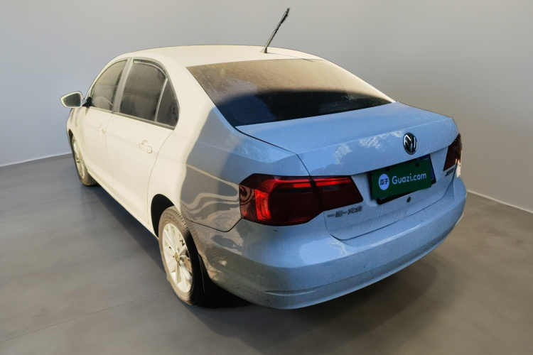 大众 捷达 2013款 1.6L 自动舒适型车身外观5