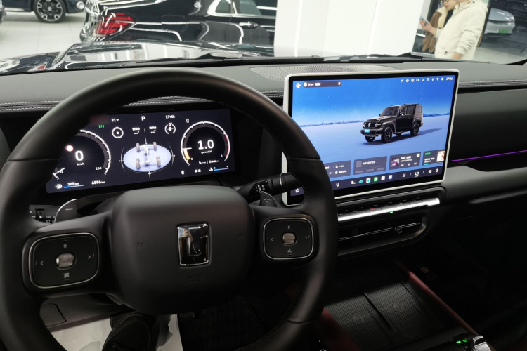 坦克300 2025款 2.0T 挑战者中控内饰12