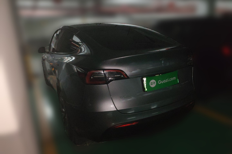 特斯拉 Model Y 2024款 后轮驱动版车身外观5