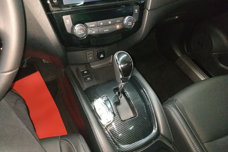 日产 奇骏 2021款 2.5L CVT 4WD XL ITS豪华纪念版局部细节18