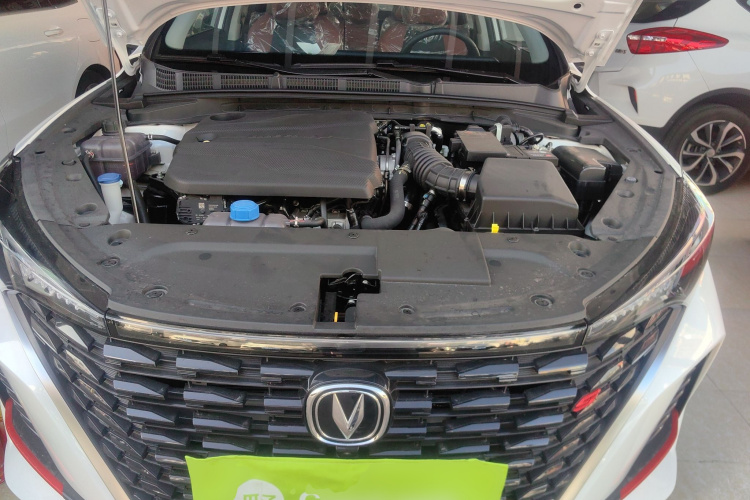 长安 逸动 2024款 PLUS 蓝鲸NE 1.4T GDI DCT高能版机舱底盘24