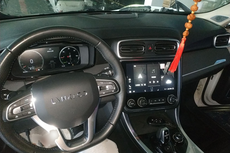 领克01 EM-P 2018款 1.5T PHEV 劲Pro 国V中控内饰7002