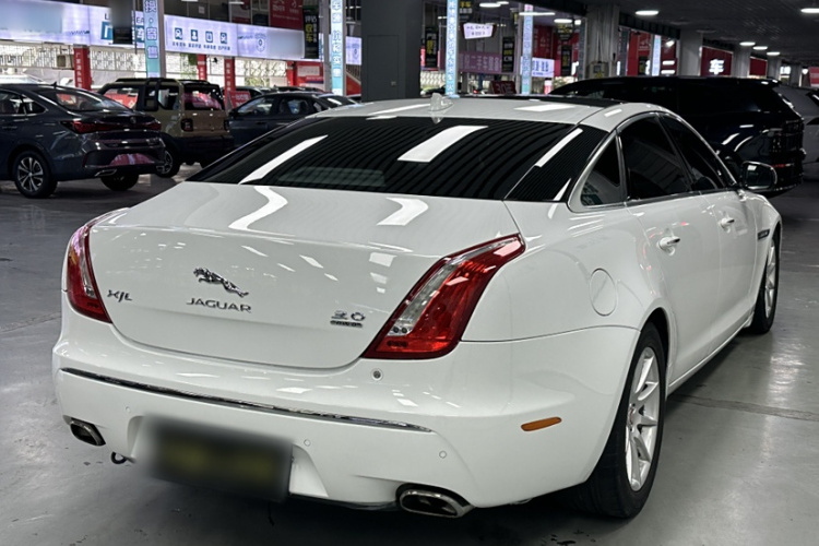 捷豹XJ 2015款  XJL 3.0 SC 两驱全景商务版车身外观6007