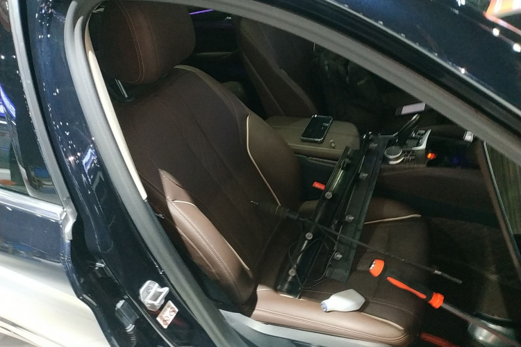 宝马5系 2021款 改款 530Li 领先型 豪华套装局部细节41