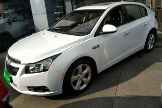 雪佛兰 科鲁兹 2013款 掀背 1.6T 自动旗舰型