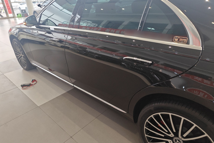 奔驰S级 2021款 S 400 L 商务型车身外观4