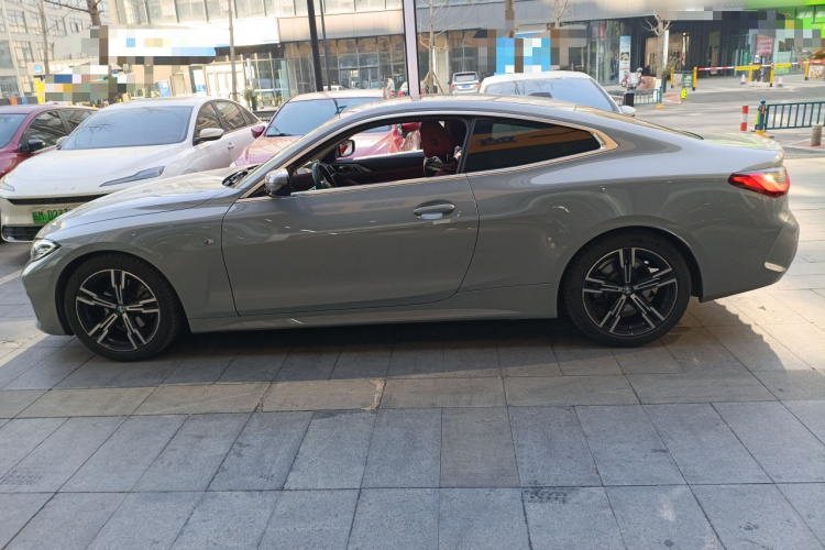 宝马4系 2023款 425i M运动套装车身外观4