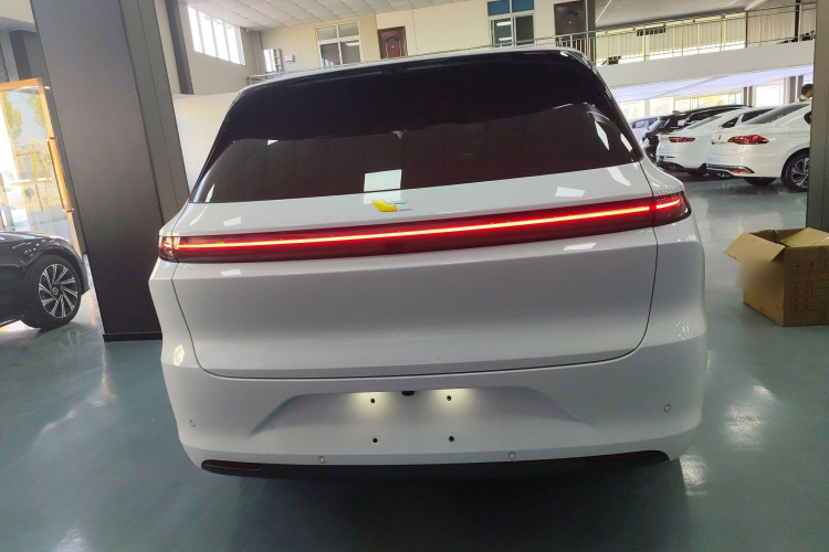 理想汽车 理想L6 2024款 Pro车身外观6