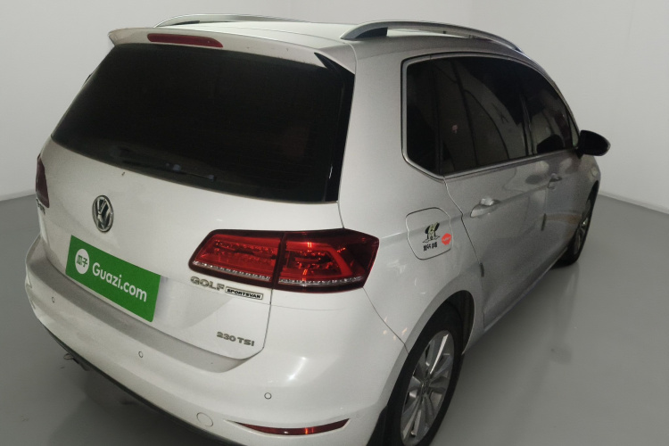 大众 高尔夫·嘉旅 2016款 230TSI 自动进取型车身外观7