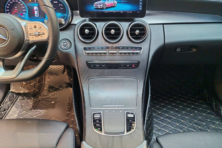 奔驰C级 2020款 改款 C 200 L 时尚型运动版局部细节9004