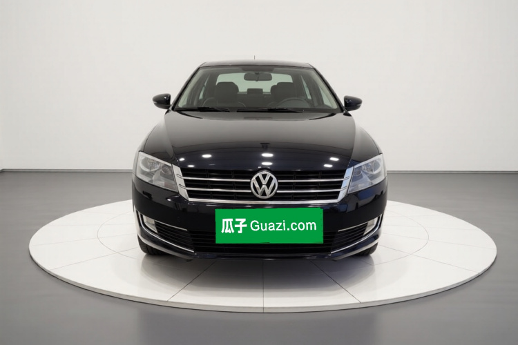 大众 朗逸 2013款 改款经典 1.6L 手动风尚版车身外观2