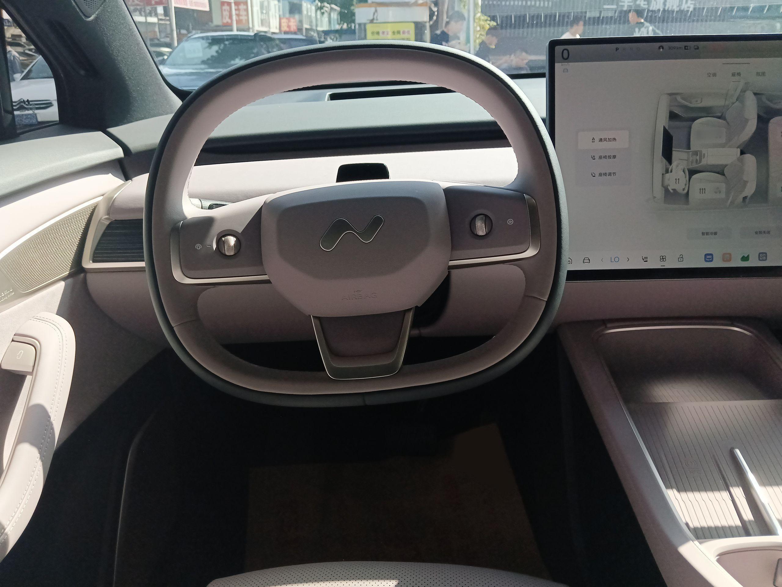 乐道L60 2024款  60kwh 后驱版