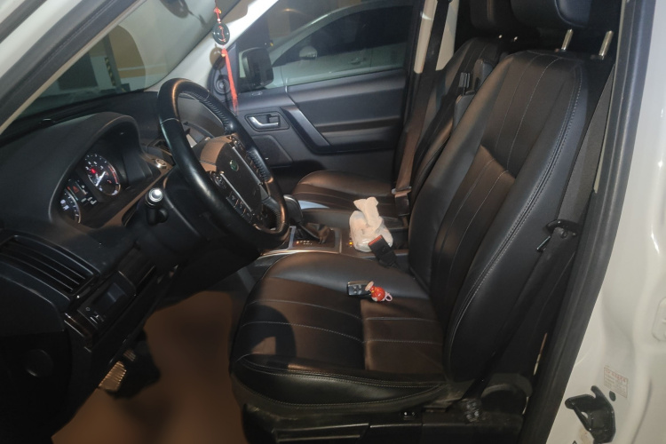 路虎 神行者2 2014款 2.0T Si4 SE汽油版局部细节19