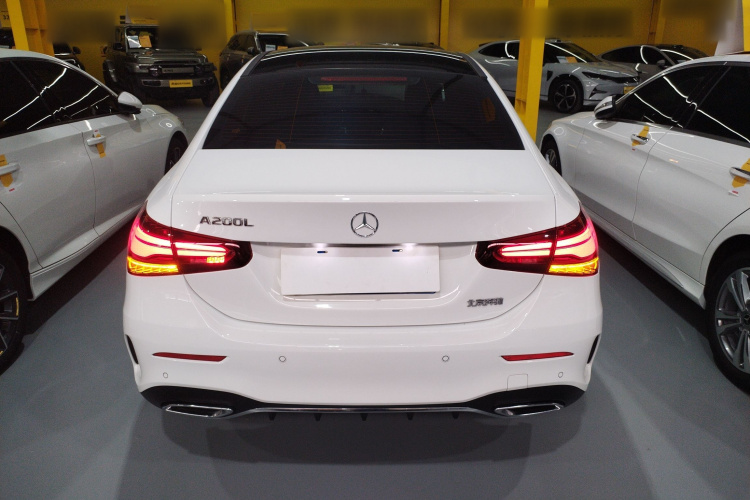 奔驰A级 2024款 改款 A 200 L 时尚型车身外观6004