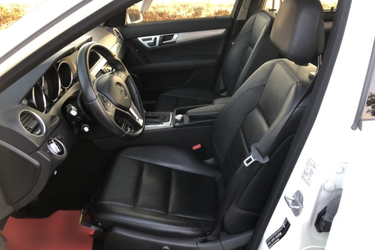 奔驰C级(进口) 2011款 C 200 时尚旅行版中控内饰7004