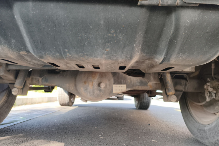 北京越野 北京BJ40 2016款 2.0T 手动两驱尊贵版局部细节9009