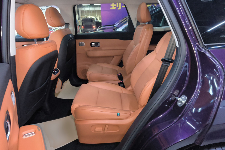 零跑汽车 零跑C16 2024款 增程 200激光雷达版中控内饰7004