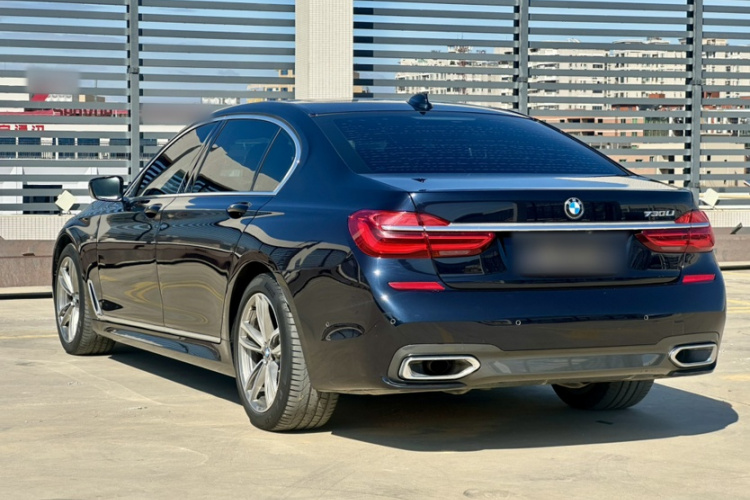 宝马7系 2018款 730Li 尊享型 M运动套装车身外观6003