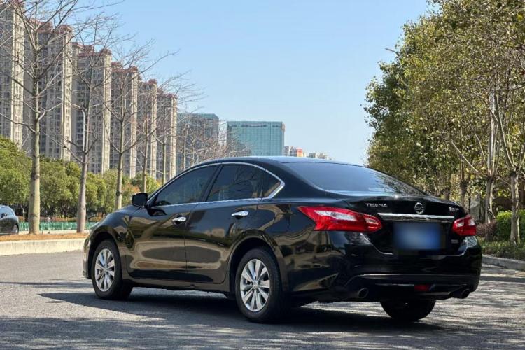 日产 天籁 2016款 2.0L XL舒适版车身外观7