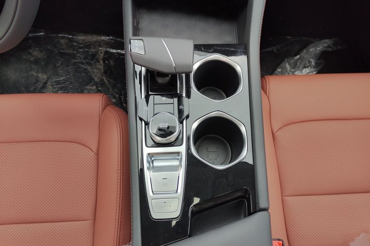 长安 逸动 2025款 PLUS 1.4T 双离合高能版局部细节18