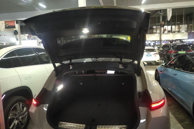 蔚来ET5T 2023款 75kWh Touring机舱底盘23