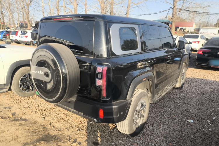 北京BJ40 2024款 2.0T 全新城市猎人版 侠客型车身外观7