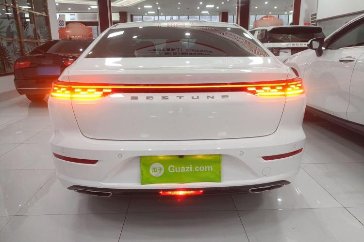 奔腾B70 2024款 龙腾版 1.5T 领创型车身外观6