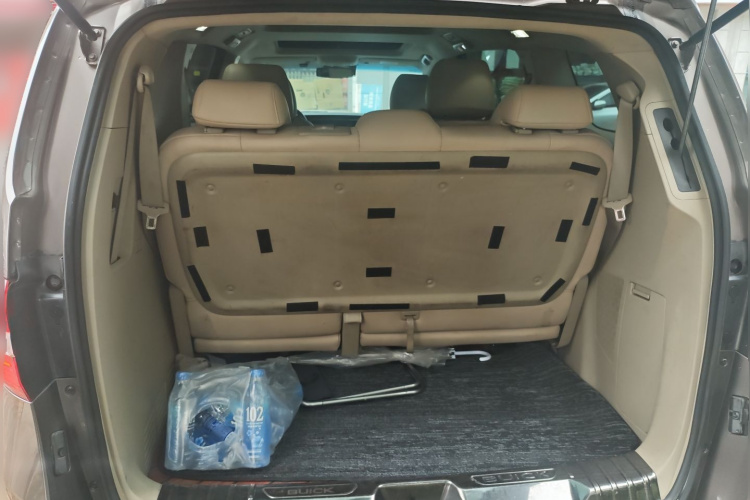 别克GL8 2017款 25S 尊贵型 国V中控内饰23