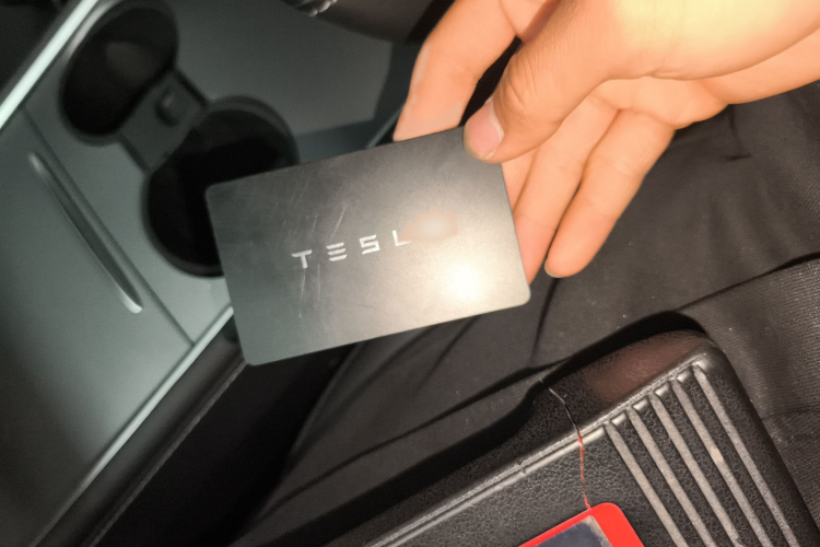 特斯拉 Model Y 2022款 后轮驱动版中控内饰7001