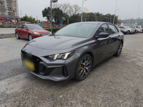 广汽传祺 影豹 2021款 270T DCT J15版