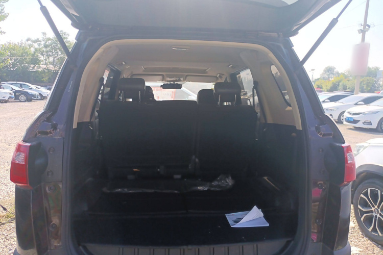 东风风光 风光370 2020款 S370 1.5L CVT豪华型 5座机舱底盘23