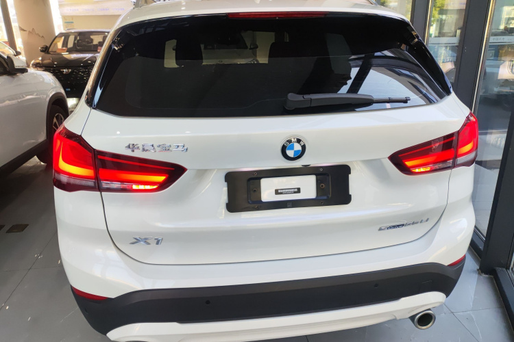 宝马X1 2022款 sDrive25Li 领先型车身外观6