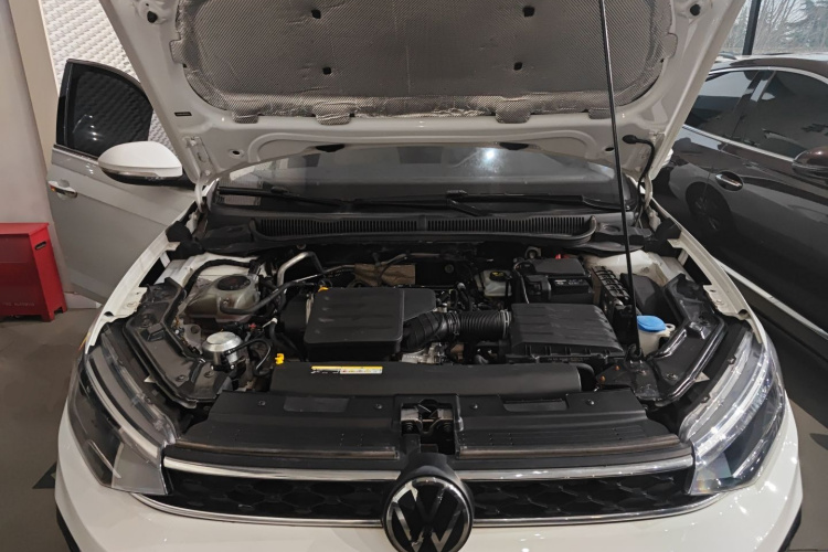 大众 朗逸 2023款 新锐 1.5L 自动新逸版机舱底盘24