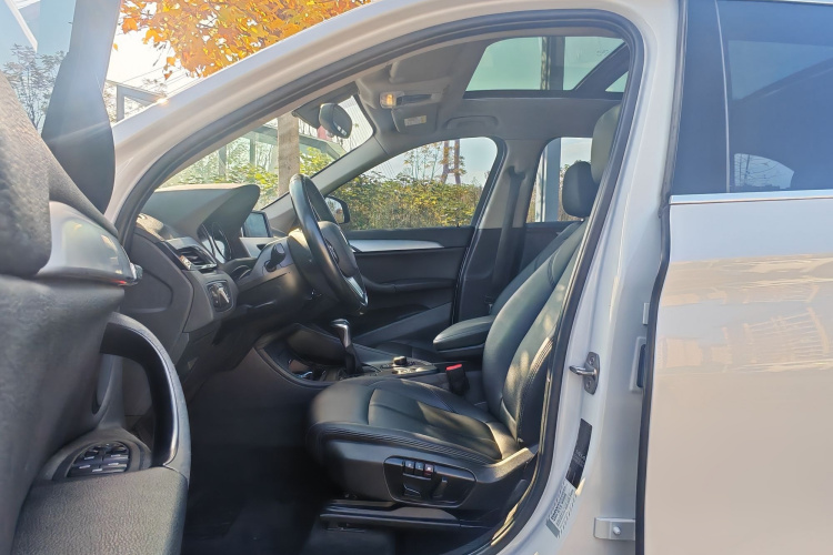 宝马X1 2018款 sDrive20Li 领先型中控内饰7002