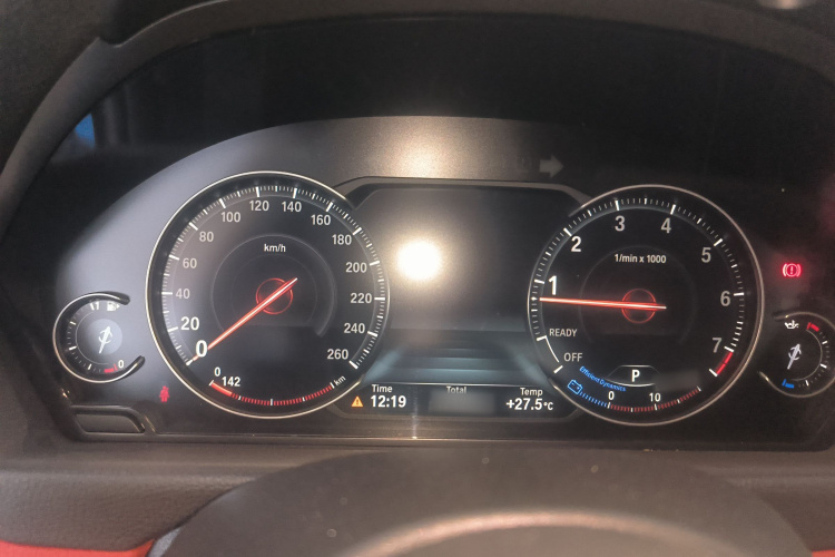 宝马4系  425i Gran Coupe M运动曜夜版局部细节14