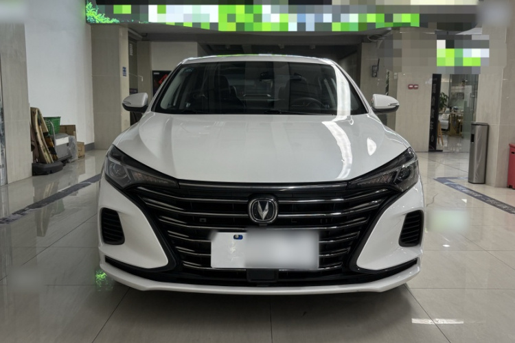 长安 逸动 2022款 PLUS 1.6L GDI CVT精英型车身外观6009