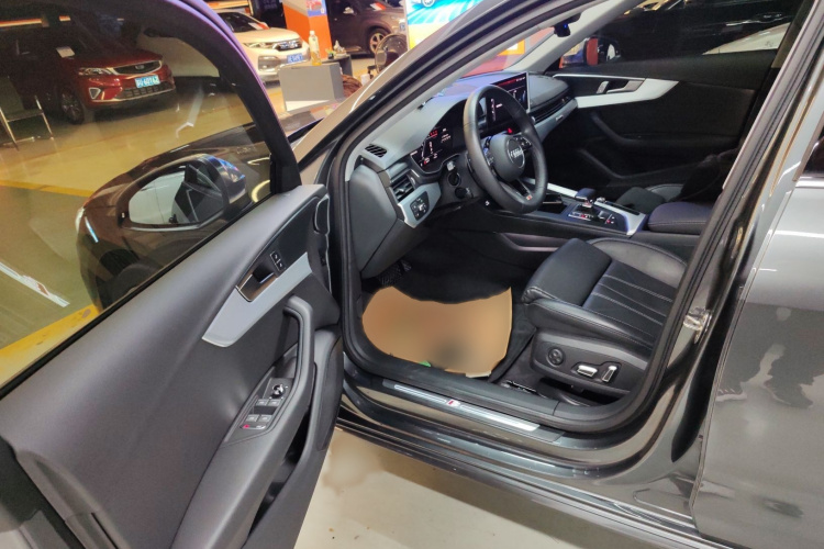 奥迪A4L 2024款 40 TFSI 时尚动感型中控内饰7003