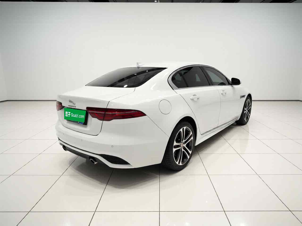 捷豹XEL 2023款 2.0T 250PS R-DYNAMIC S进取运动版(5)