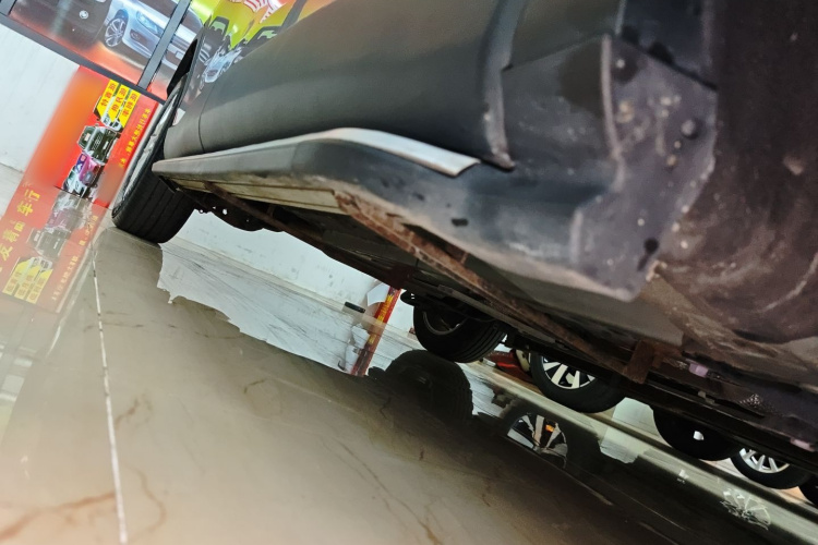 丰田 卡罗拉锐放 2022款 2.0L 豪华版局部细节9001