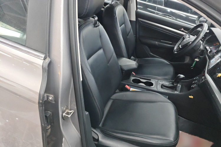 大众 宝来 2019款 改款 1.5L 自动时尚型 国VI局部细节41