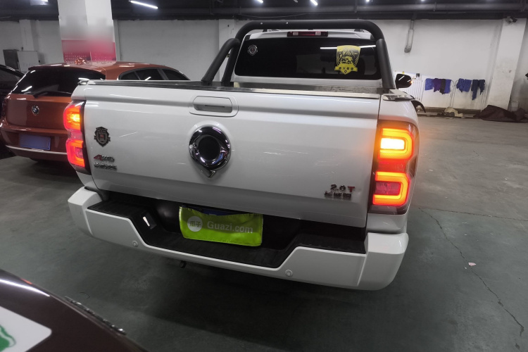 长城 金刚炮 2023款 2.0T自动柴油四驱精英型长箱GW4D20M车身外观6