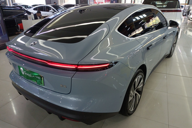 蔚来ET5 2024款 75kWh车身外观7