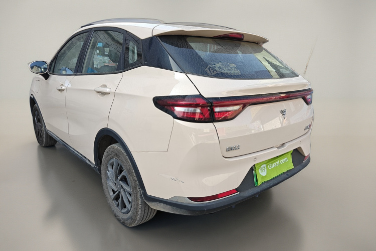 哪吒汽车 哪吒AYA 2023款 318 Lite车身外观5