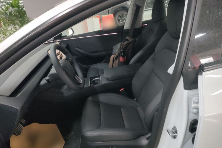 特斯拉 Model 3 2025款 改款 长续航全轮驱动版局部细节19