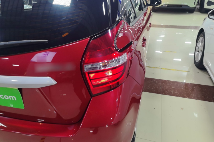 丰田 YARiS L 致炫 2016款 改款 1.5E CVT魅动版车身外观9