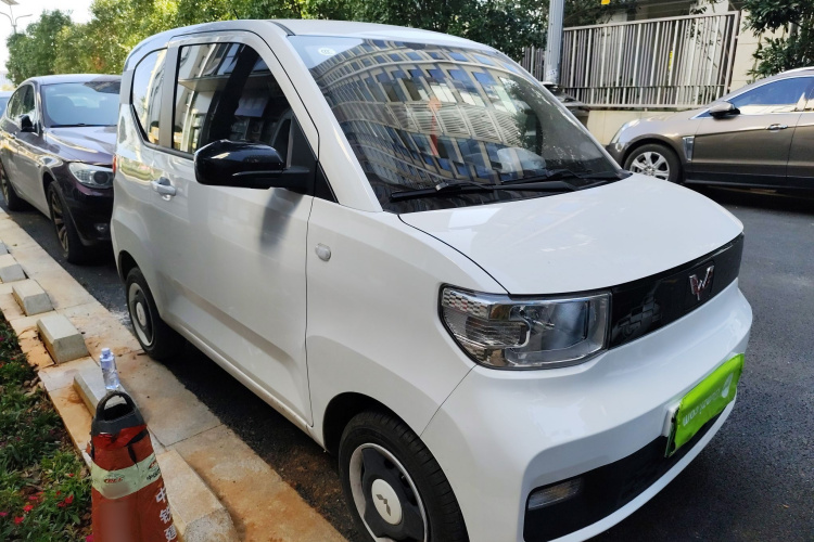 五菱汽车 宏光MINIEV 2022款 自在款 磷酸铁锂车身外观6002
