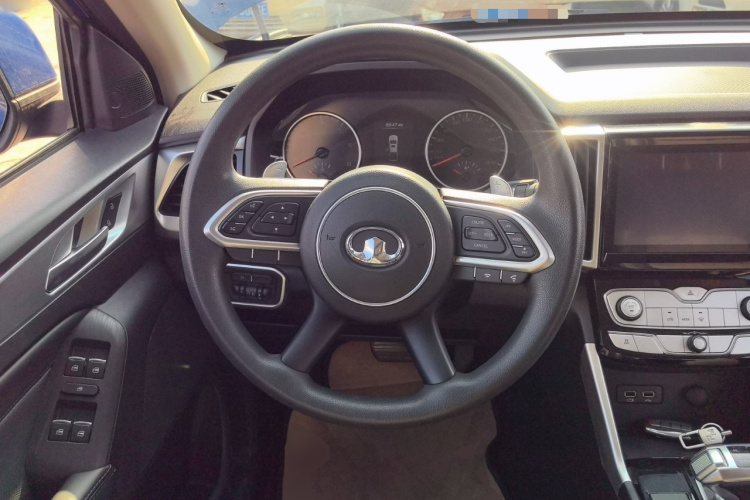 长城 炮 2021款 2.0T商用版自动柴油两驱精英型长箱GW4D20M局部细节13