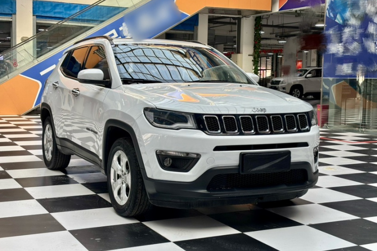 Jeep 指南者 2020款 220T 自动领先版车身外观6002